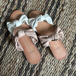 NWOT Dolce Vita Knotted Sandals, Size 10